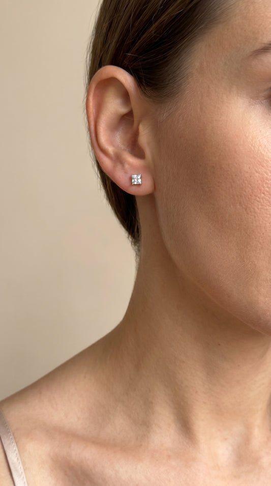 Sidabriniai auskarai – Crystal Square Stud Earrings